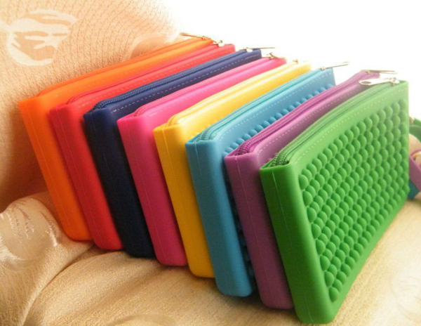 東莞硅膠手機套生產(chǎn)廠家地址 東莞硅膠手機套生產(chǎn)廠家地址